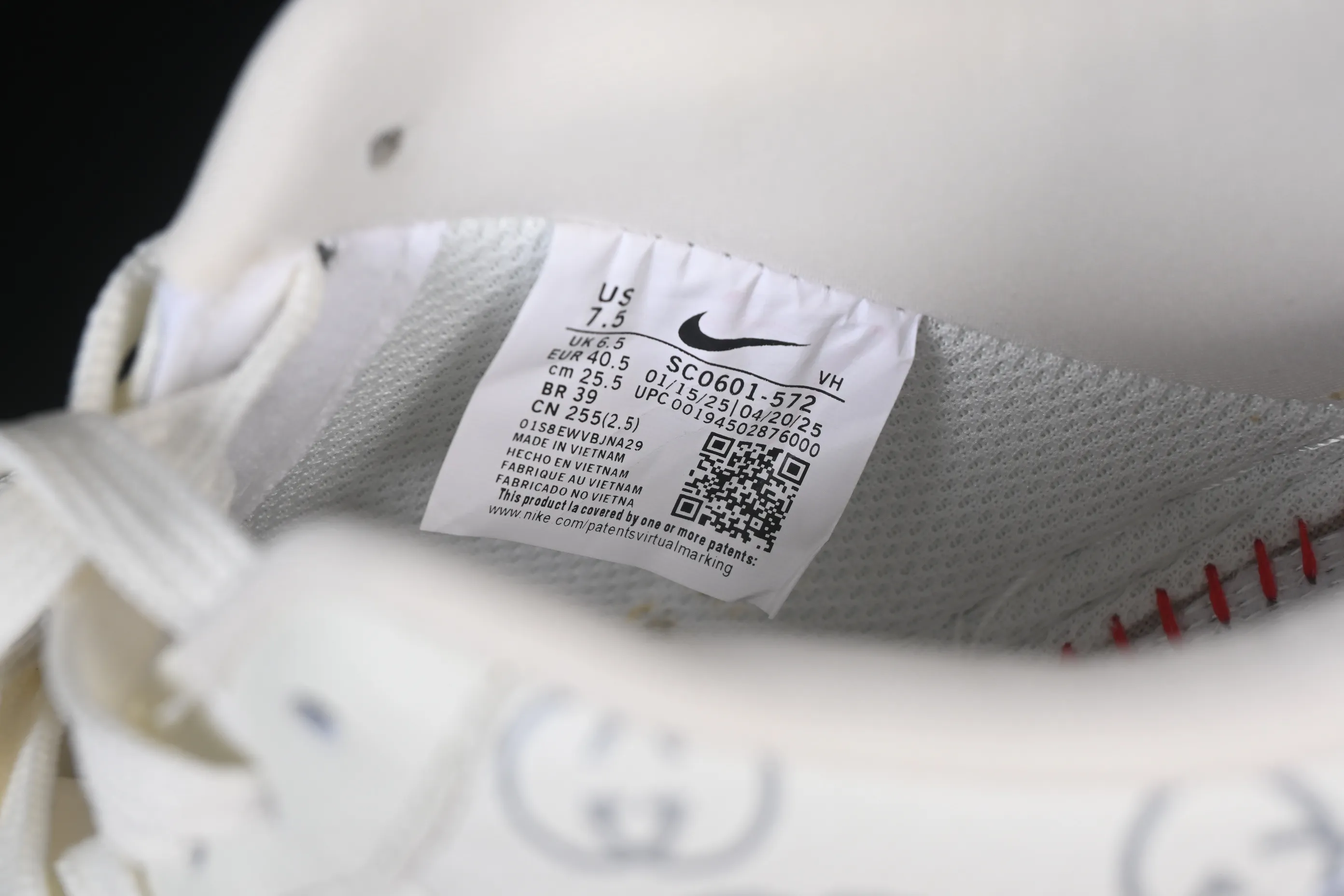 All categories Nk Air Force 1 Air Force series Nk Air Force 1 Low Air Force low-top Nike Air Force 1'07 Low Gucci co-branded white, red and blue Air Force 1 low-top casual sneakers SC0601-572